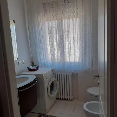 Δωμάτια σε οικογενειακή κατοικία Casa Nara Ρίμινι